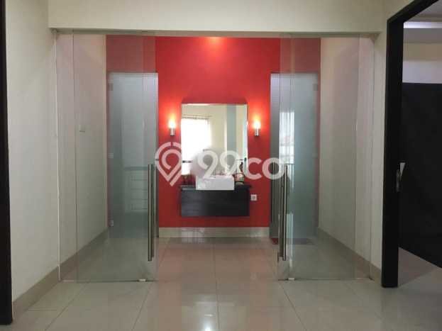 Ready to Use! Premium House LT 280m2 Desain Elegan di Cibubur Ready to Use! Premium House LT 280m2 Desain Elegan di Cibubur