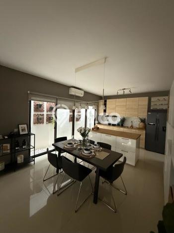 Rumah Luxury Modern Tanpa Renovasi di Jatiwarna Bekasi Rumah Luxury Modern Tanpa Renovasi di Jatiwarna Bekasi