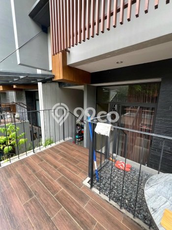 Rumah Luxury Modern Tanpa Renovasi di BSD City Tangerang Rumah Luxury Modern Tanpa Renovasi di BSD City Tangerang