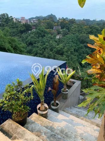 For Sale! Luxury House LT 644m2 Desain Elegan di Dago For Sale! Luxury House LT 644m2 Desain Elegan di Dago