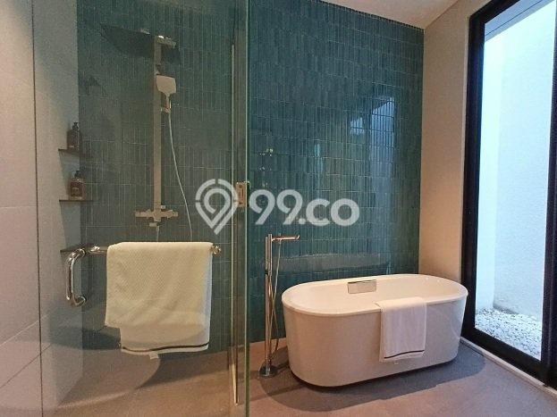 Rumah Mewah LB 328m2 Siap Huni Desain Elegan di Gading Serpong IL Lago, Tangerang Rumah Mewah LB 328m2 Siap Huni Desain Elegan di Gading Serpong IL Lago, Tangerang