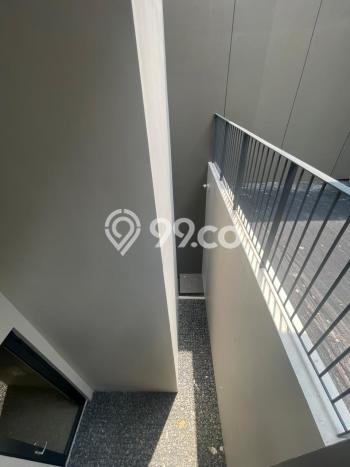 Rumah sewa siap huni 5 KT di BSD City, Tangerang Rumah sewa siap huni 5 KT di BSD City, Tangerang