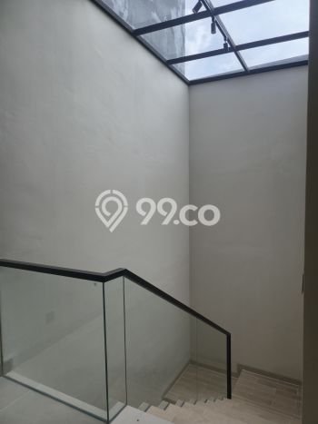 Dijual Rumah Mewah Megah Dengan View Eksklusif di Gading Serpong, Tangerang Dijual Rumah Mewah Megah Dengan View Eksklusif di Gading Serpong, Tangerang