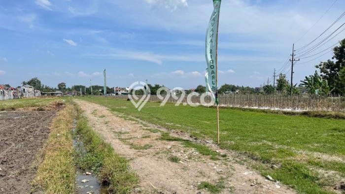 Jarang Ada! Tanah di Godean Punya Luas 110m2 SHM Jarang Ada! Tanah di Godean Punya Luas 110m2 SHM