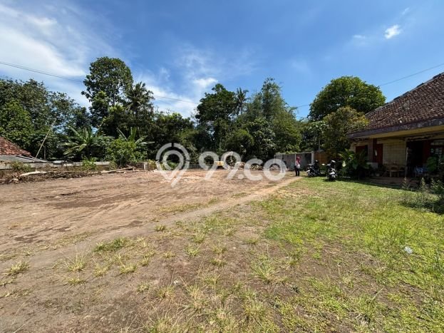 Tanah Dijual Area Strategis di Sleman Yogyakarta 142m2 Tanah Dijual Area Strategis di Sleman Yogyakarta 142m2