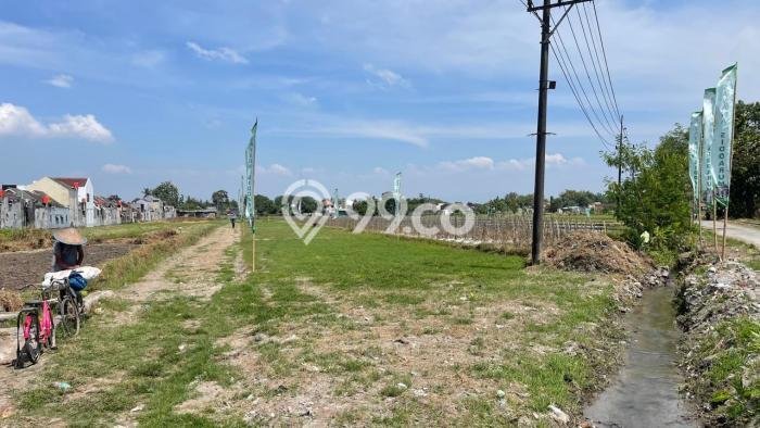 Lahan Kosong Dijual di Sleman dengan Area 122m2 Lahan Kosong Dijual di Sleman dengan Area 122m2