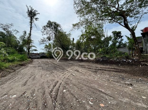 Lahan Dijual Lokasi Strategis di Yogyakarta dengan Luas 121m2 Lahan Dijual Lokasi Strategis di Yogyakarta dengan Luas 121m2