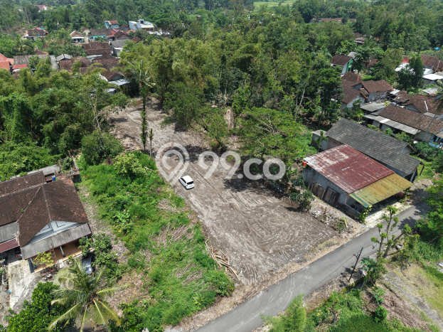 Lahan Strategis di Godean Dijual dengan Luas 121m2 Lahan Strategis di Godean Dijual dengan Luas 121m2