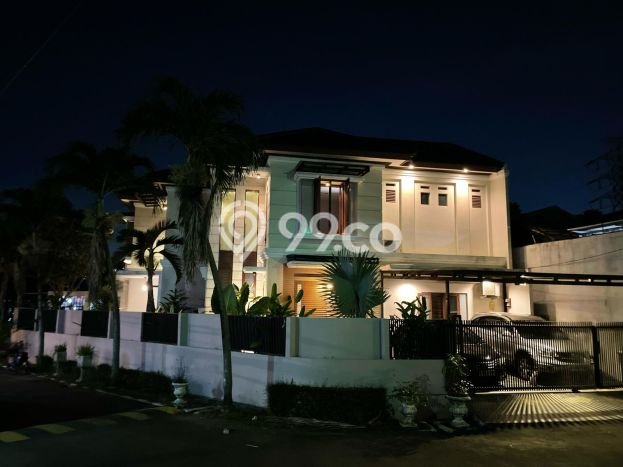 Dijual Rumah Luas Megah Dengan View Cantik di Sektor 3A-Bintaro, Jakarta Selatan Dijual Rumah Luas Megah Dengan View Cantik di Sektor 3A-Bintaro, Jakarta Selatan