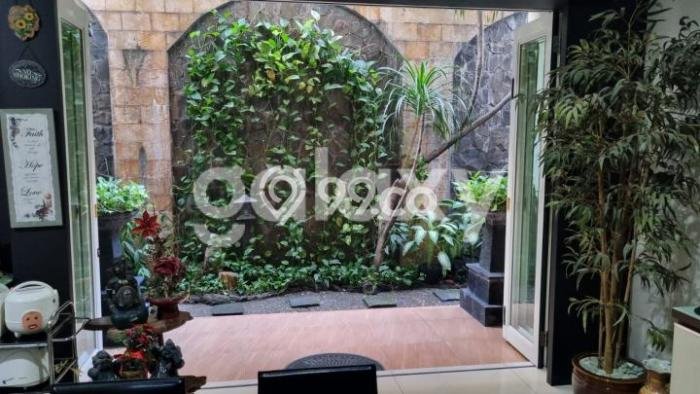 Hunian Impian Keluarga! Rumah Mewah area Sukolilo, Surabaya, Luas 375m2m² LB 406m2m² Hunian Impian Keluarga! Rumah Mewah area Sukolilo, Surabaya, Luas 375m2m² LB 406m2m²