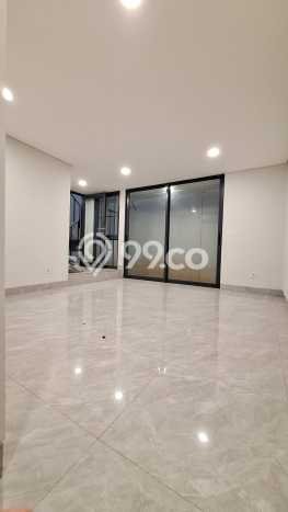 Jual Rumah Luas Megah Dengan View Cantik di BSD Green Wich, Tangerang Jual Rumah Luas Megah Dengan View Cantik di BSD Green Wich, Tangerang