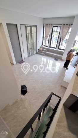 Jual Rumah Luas Megah Dengan View Cantik di BSD Green Wich, Tangerang Jual Rumah Luas Megah Dengan View Cantik di BSD Green Wich, Tangerang