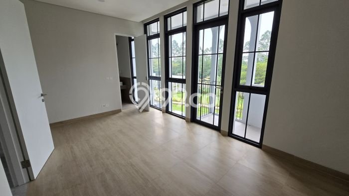 For Sale! Luxury House LT 112m2 Desain Modern di BSD Green Wich For Sale! Luxury House LT 112m2 Desain Modern di BSD Green Wich
