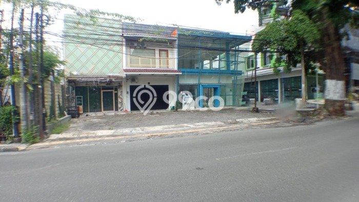 Unit Ruko Dijual di Yogyakarta LT 242m2 & LB 260m2 Unit Ruko Dijual di Yogyakarta LT 242m2 & LB 260m2
