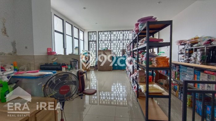 Komersial untuk disewa di Tegalrejo punya LT 138m2 & LB 414m2 harga sewa kompetitif Komersial untuk disewa di Tegalrejo punya LT 138m2 & LB 414m2 harga sewa kompetitif