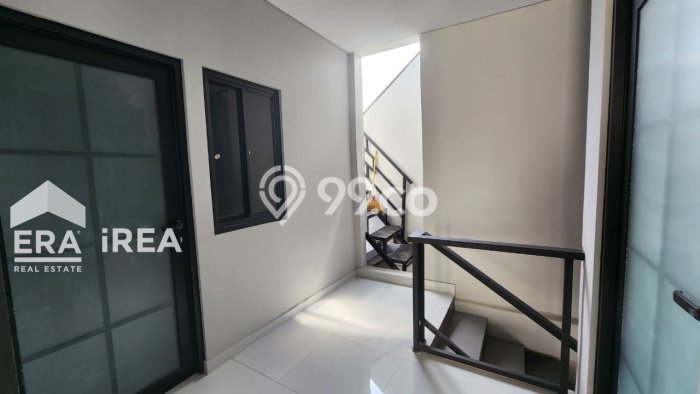 Kost Dijual Lokasi Sleman, Sleman, Spesifikasi 16 Kamar Tidur dan Luas 280m2 Kost Dijual Lokasi Sleman, Sleman, Spesifikasi 16 Kamar Tidur dan Luas 280m2