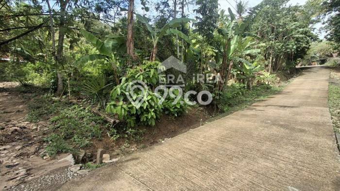Lahan Strategis di Kasihan Dijual dengan Luas 683m2 Lahan Strategis di Kasihan Dijual dengan Luas 683m2