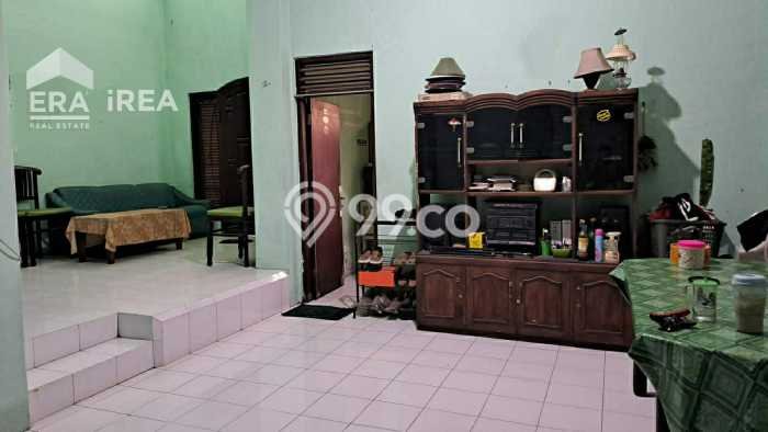 Rumah Modern Cantik 8 Kamar Siap Huni di Banguntapan Rumah Modern Cantik 8 Kamar Siap Huni di Banguntapan