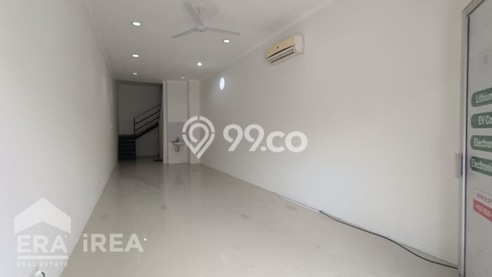Untuk Disewa Komersial di Tegalrejo Yogyakarta LT 63m2, LB 90m2 Untuk Disewa Komersial di Tegalrejo Yogyakarta LT 63m2, LB 90m2