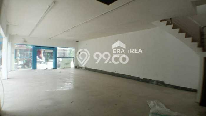 Unit Ruko Dijual di Yogyakarta LT 242m2 & LB 260m2 Unit Ruko Dijual di Yogyakarta LT 242m2 & LB 260m2