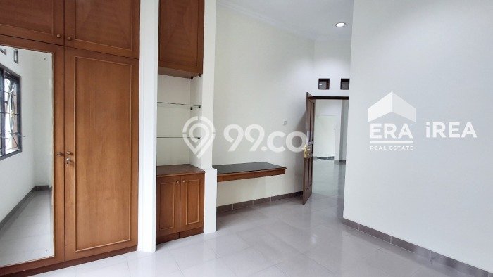 Rumah Cantik Siap Huni Di Depok Luas 170m2 Aman Rumah Cantik Siap Huni Di Depok Luas 170m2 Aman