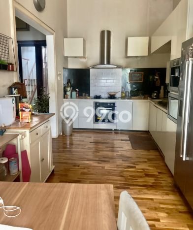 Disewakan! Rumah 2 Kamar Tidur &
2 Kamar Mandi di Citra Grand, Jakarta Timur Disewakan! Rumah 2 Kamar Tidur &
2 Kamar Mandi di Citra Grand, Jakarta Timur