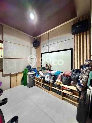 Rumah Mewah LB 200m2 Siap Huni Desain Elegan di Pondok Labu, Jakarta Selatan Rumah Mewah LB 200m2 Siap Huni Desain Elegan di Pondok Labu, Jakarta Selatan