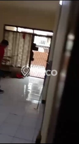 Disewakan! Rumah 4 Kamar Tidur &
2 Kamar Mandi di Rawamangun, Jakarta Timur Disewakan! Rumah 4 Kamar Tidur &
2 Kamar Mandi di Rawamangun, Jakarta Timur