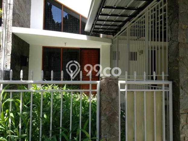 Rumah Luas Asri 2 KT Siap Huni di Setra Duta Bandung Rumah Luas Asri 2 KT Siap Huni di Setra Duta Bandung