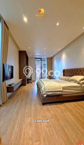 Hunian Mewah LB 600m2 Siap Huni Desain Elegan di Kedoya, Jakarta Barat Hunian Mewah LB 600m2 Siap Huni Desain Elegan di Kedoya, Jakarta Barat