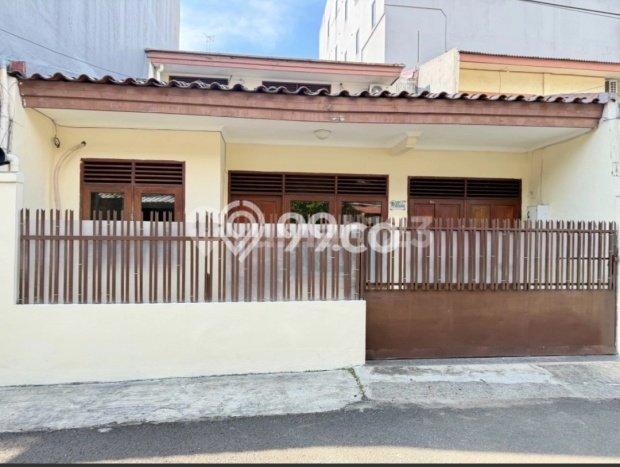 Rumah Disewakan Jakarta Barat LT 104m2 LB 150m2 Kawasan Tanjung Duren Selatan Rumah Disewakan Jakarta Barat LT 104m2 LB 150m2 Kawasan Tanjung Duren Selatan