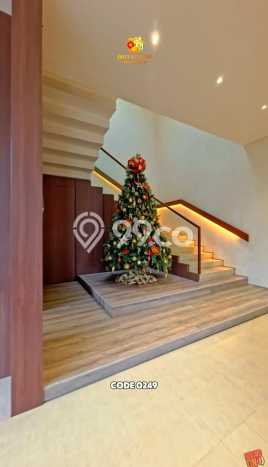 Hunian Mewah LB 600m2 Siap Huni Desain Elegan di Kedoya, Jakarta Barat Hunian Mewah LB 600m2 Siap Huni Desain Elegan di Kedoya, Jakarta Barat