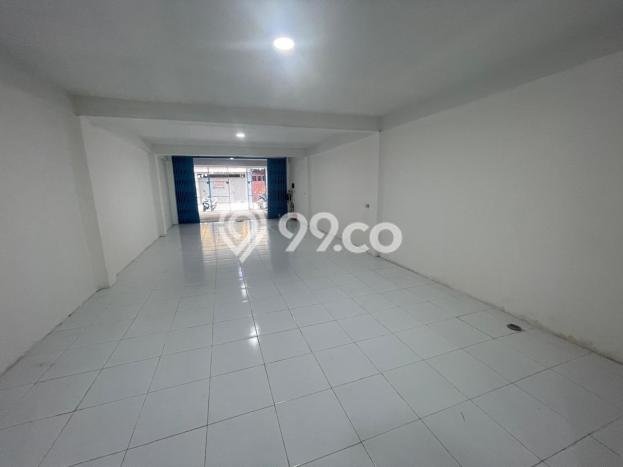 Ruko untuk Disewa di Pusat Jakarta Barat Luas Bangunan 225m2 Ruko untuk Disewa di Pusat Jakarta Barat Luas Bangunan 225m2