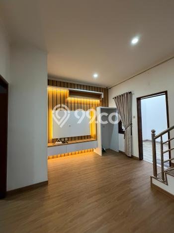 Rumah Mewah LB 180m2 Siap Huni Desain Elegan di Puri Indah, Jakarta Barat Rumah Mewah LB 180m2 Siap Huni Desain Elegan di Puri Indah, Jakarta Barat