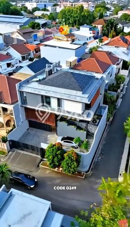 Hunian Mewah LB 600m2 Siap Huni Desain Elegan di Kedoya, Jakarta Barat Hunian Mewah LB 600m2 Siap Huni Desain Elegan di Kedoya, Jakarta Barat