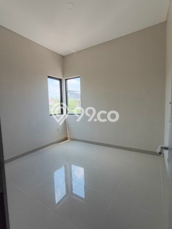 Rumah Luxury Modern Tanpa Renovasi di Taman Surya Jakarta Barat Rumah Luxury Modern Tanpa Renovasi di Taman Surya Jakarta Barat