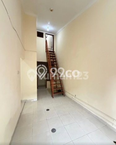 Rumah Disewakan Jakarta Barat LT 104m2 LB 150m2 Kawasan Tanjung Duren Selatan Rumah Disewakan Jakarta Barat LT 104m2 LB 150m2 Kawasan Tanjung Duren Selatan