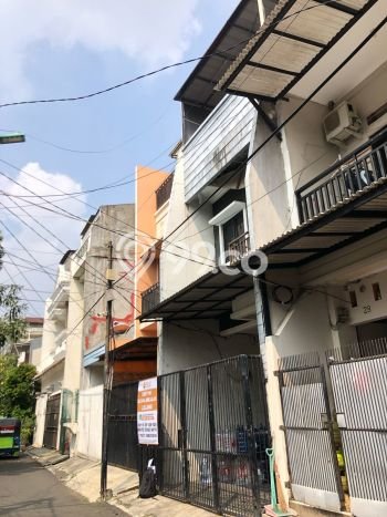 Jual Rumah Bagus Siap Huni LB 110m2 di Grogol Petamburan, Jakarta Barat Jual Rumah Bagus Siap Huni LB 110m2 di Grogol Petamburan, Jakarta Barat