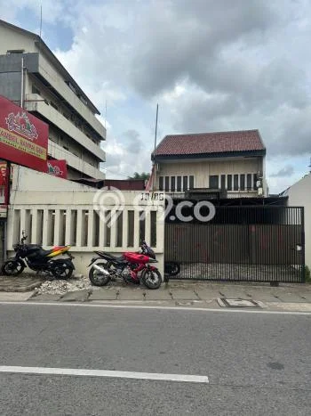 Hunian Eksklusif Siap Huni LT 250m2 di Kembangan, Jakarta Barat Hunian Eksklusif Siap Huni LT 250m2 di Kembangan, Jakarta Barat