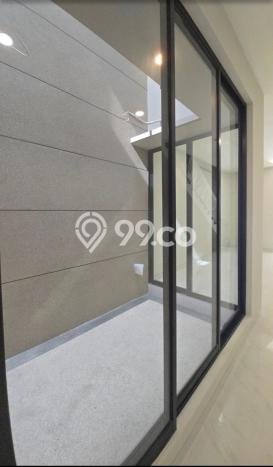 For Sale Rumah 4 Kamar Lokasi Ideal Nyaman dan Strategis di Rungkut For Sale Rumah 4 Kamar Lokasi Ideal Nyaman dan Strategis di Rungkut