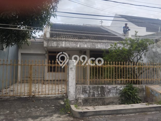 Dijual Cepat Rumah Favorit Siap Huni LB 176m2 di Tenggilis Mejoyo, Surabaya Dijual Cepat Rumah Favorit Siap Huni LB 176m2 di Tenggilis Mejoyo, Surabaya