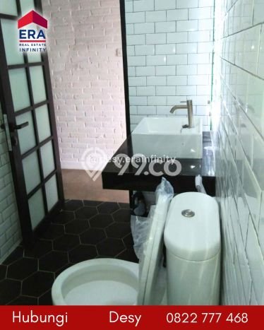Unit Ruko Dijual di Kebayoran Lama Jakarta Selatan Luas Tanah 85m2, Luas Bangunan 240m2 Unit Ruko Dijual di Kebayoran Lama Jakarta Selatan Luas Tanah 85m2, Luas Bangunan 240m2