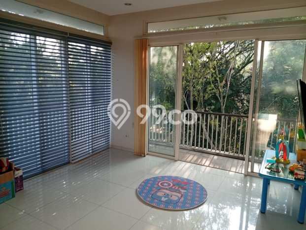 Disewakan! Rumah 3 Kamar Tidur &
4 Kamar Mandi di Lebak Bulus, Jakarta Selatan Disewakan! Rumah 3 Kamar Tidur &
4 Kamar Mandi di Lebak Bulus, Jakarta Selatan