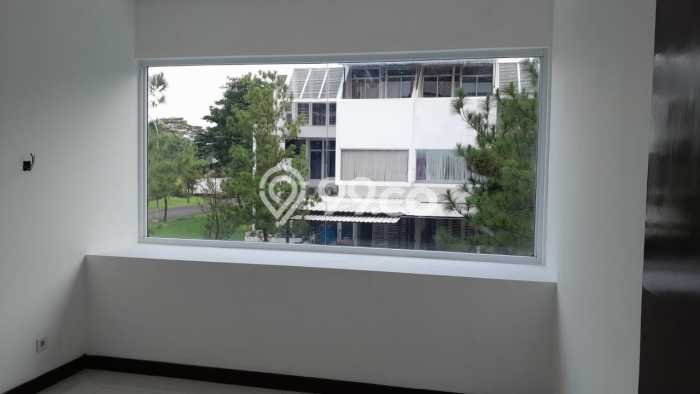 Dijual Rumah Luas Megah Dengan View Eksklusif di Harapan Indah, Bekasi Dijual Rumah Luas Megah Dengan View Eksklusif di Harapan Indah, Bekasi