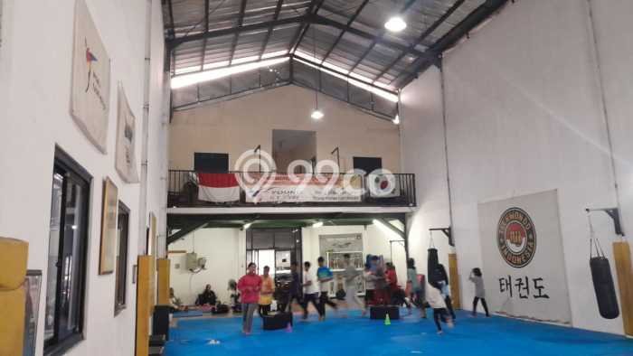 Unit Komersial Dijual di Bekasi LT 314m2 & LB 314m2 Unit Komersial Dijual di Bekasi LT 314m2 & LB 314m2