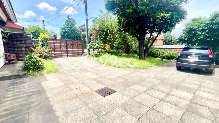 Peluang Bisnis! Vila Kawasan , Luas 550m2m², Area Strategis dengan nilai tinggi Peluang Bisnis! Vila Kawasan , Luas 550m2m², Area Strategis dengan nilai tinggi