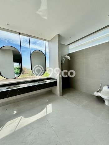 Rumah Elit Modern Siap Huni di Citraland Surabaya Rumah Elit Modern Siap Huni di Citraland Surabaya