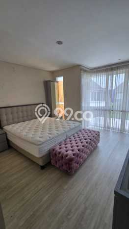 Disewakan! Rumah 3 Kamar Tidur &
2 Kamar Mandi di Citraland, Surabaya Disewakan! Rumah 3 Kamar Tidur &
2 Kamar Mandi di Citraland, Surabaya