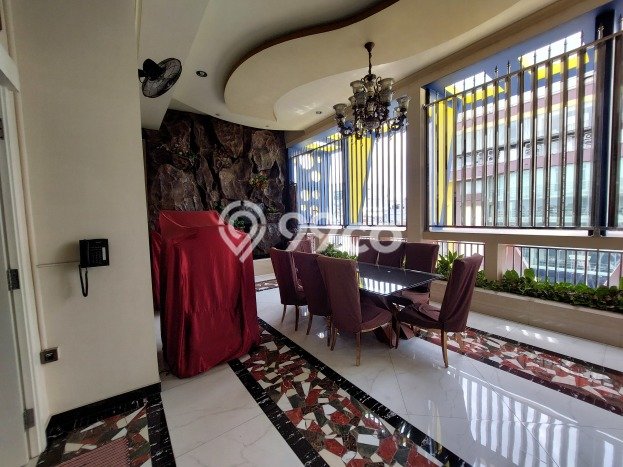 Unit Komersial Dijual di Jakarta Selatan LT 283m2 & LB 1603m2 Unit Komersial Dijual di Jakarta Selatan LT 283m2 & LB 1603m2