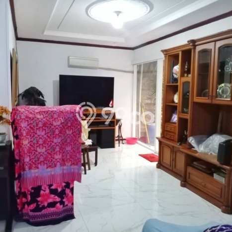 Ready to Use! Luxury House LT 200m2 Desain Elegan di Jati Padang Ready to Use! Luxury House LT 200m2 Desain Elegan di Jati Padang